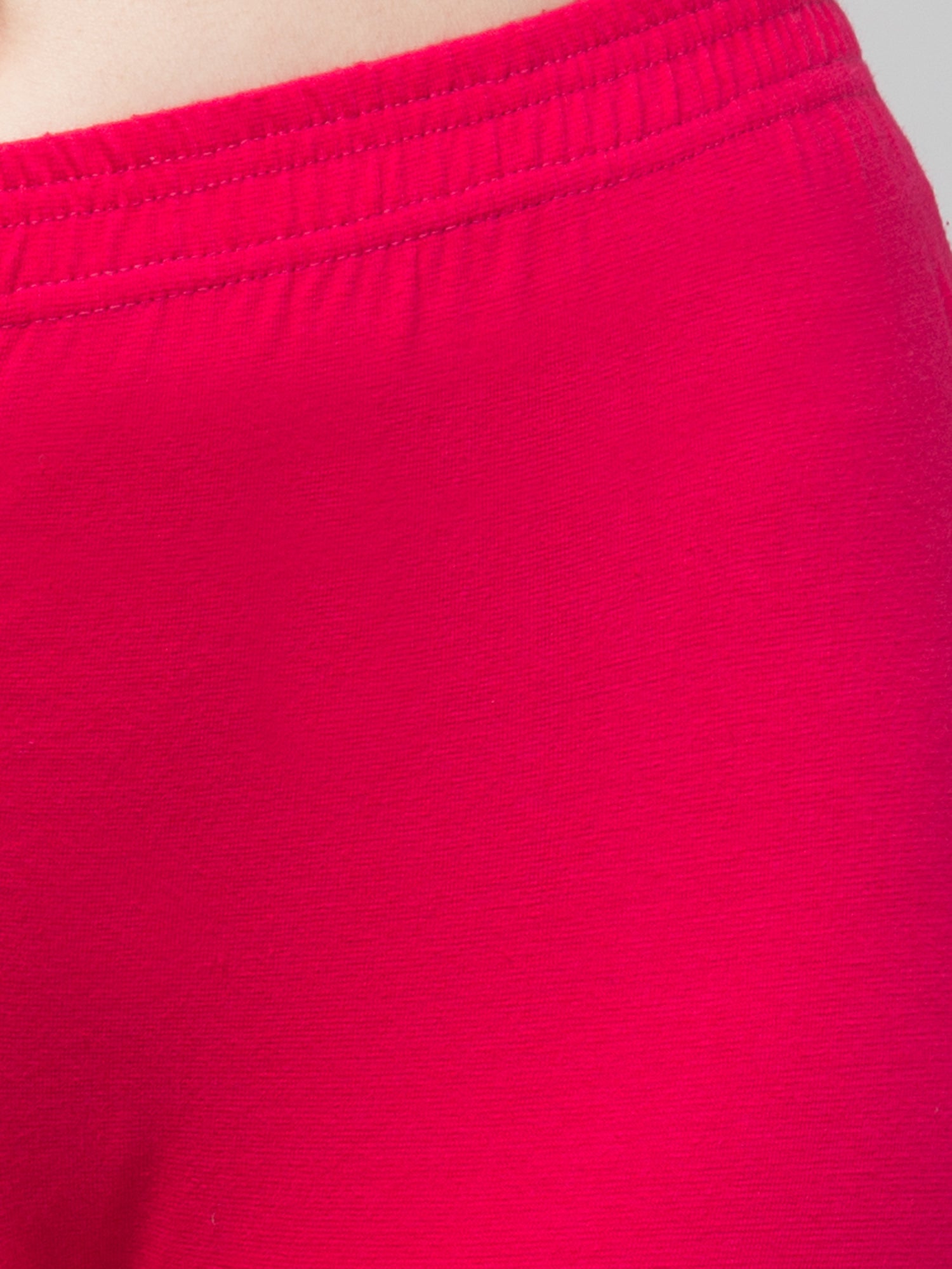 Women Solid Rani Pink Mid Rise Skinny Fit Capris