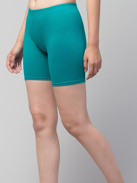 Women Solid Rama Green Mid-Rise Gym Short