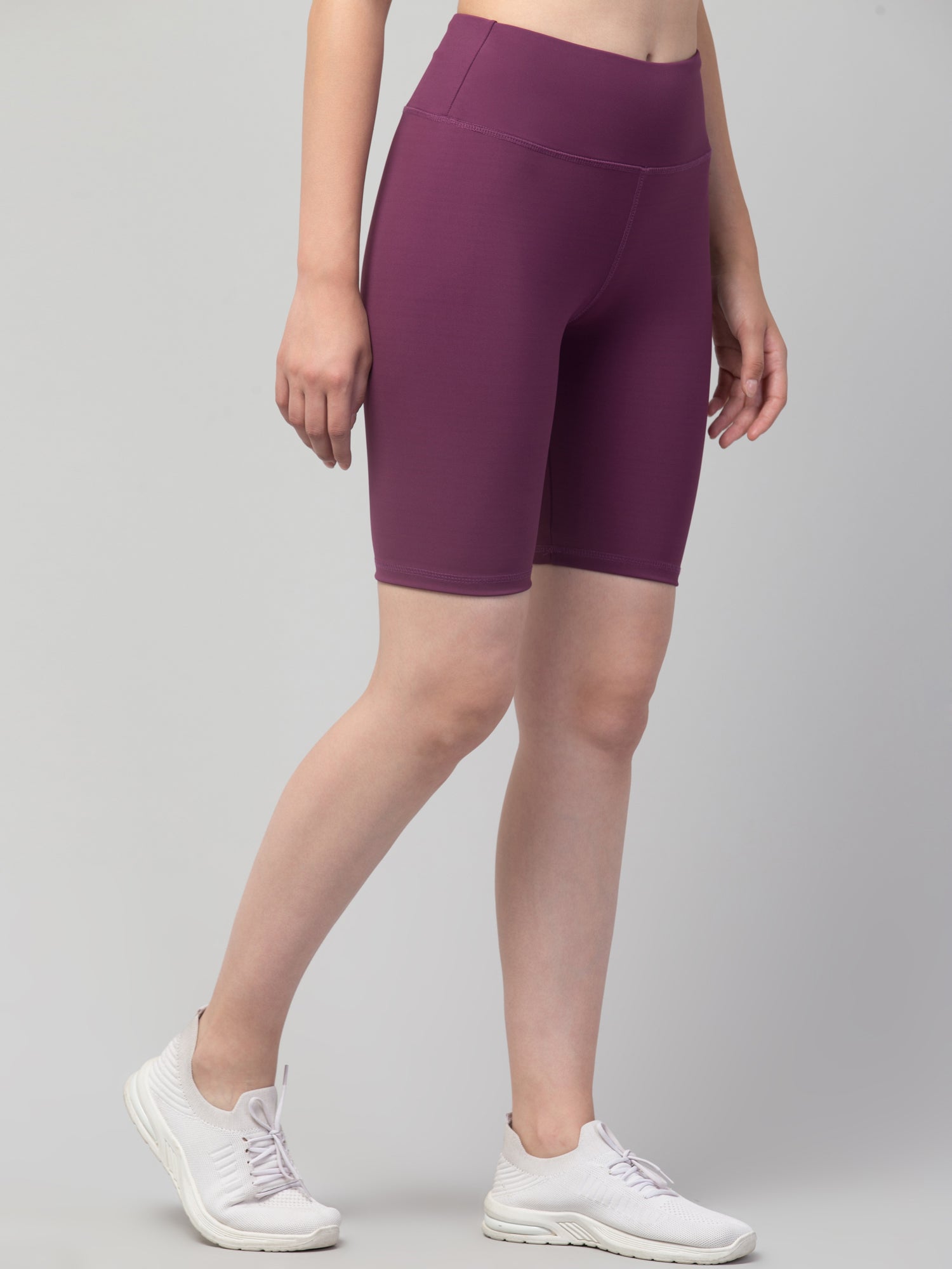 Women Solid Purple Skinny Fit High-rise Cycling Sports Shorts