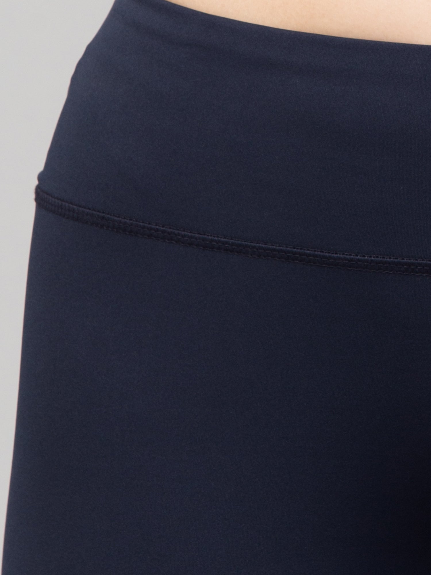 Women Solid Navy Skinny Fit High-rise Cycling Sports Shorts