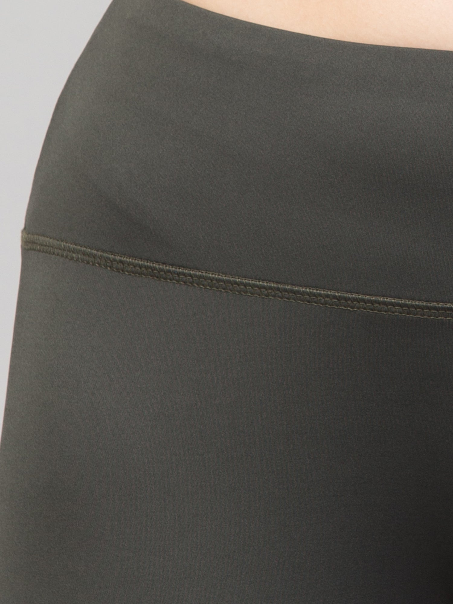 Women Solid Grey Skinny Fit High-rise Cycling Sports Shorts