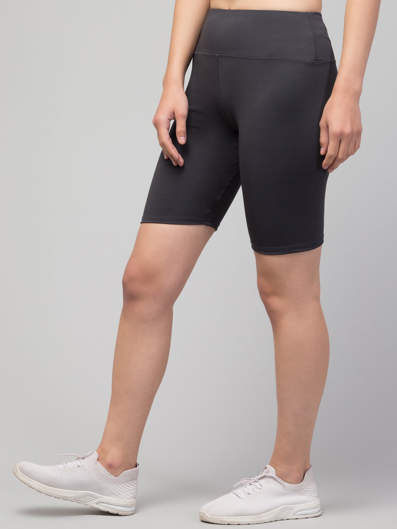 Women Solid Dark Grey Skinny Fit High-rise Cycling Sports Shorts