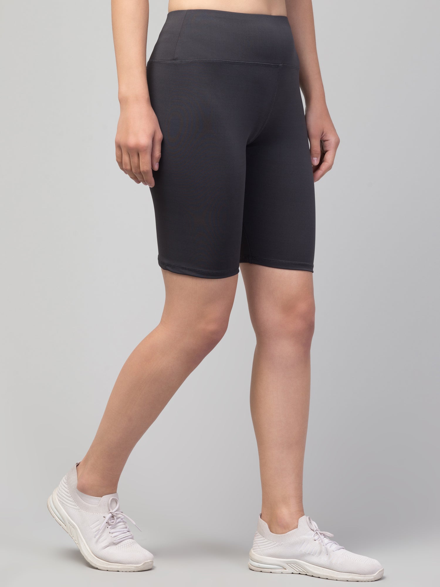 Women Solid Dark Grey Skinny Fit High-rise Cycling Sports Shorts