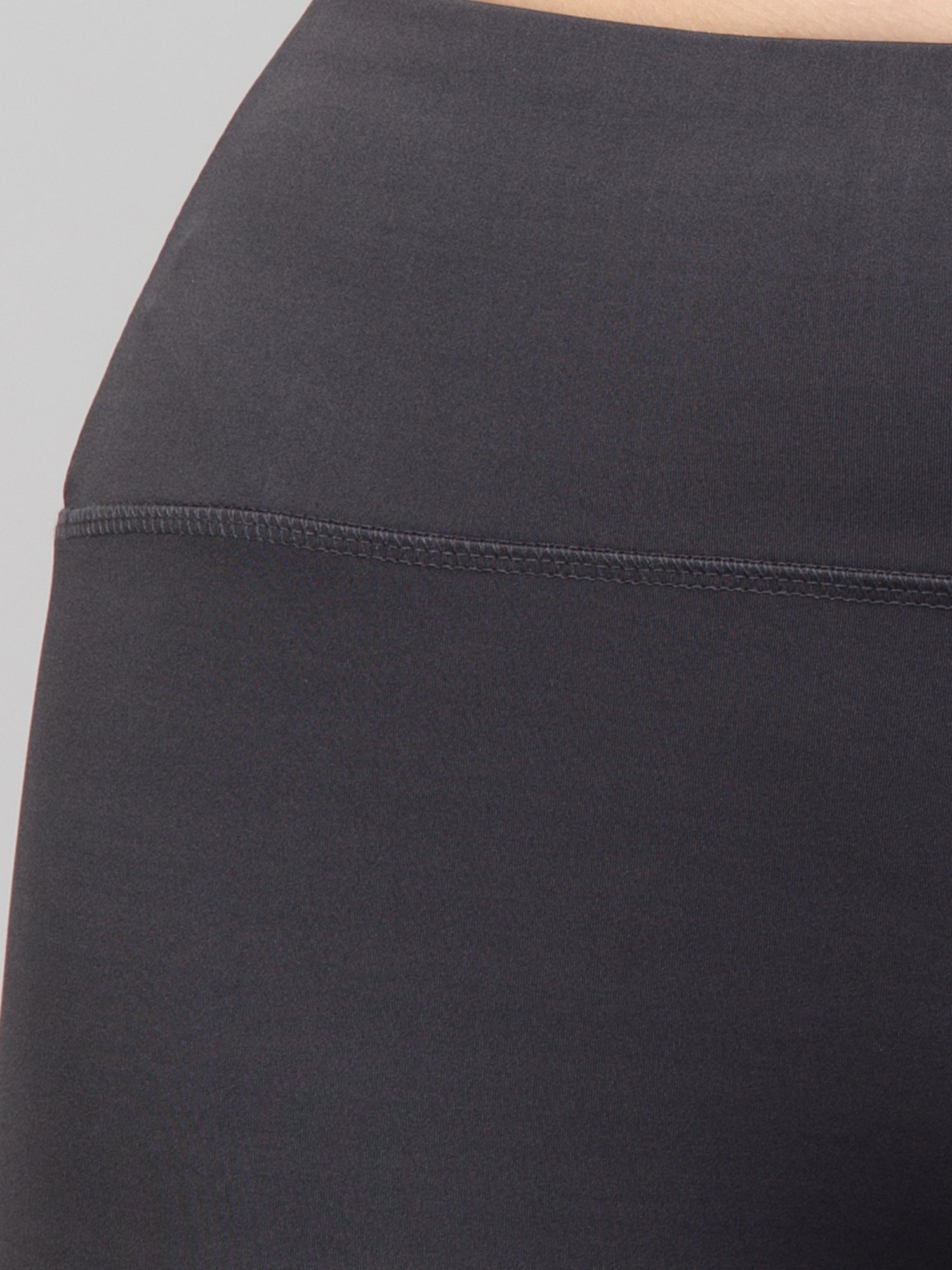 Women Solid Dark Grey Skinny Fit High-rise Cycling Sports Shorts