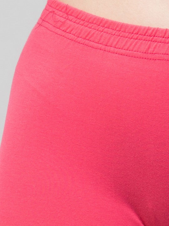 Women Solid Rani pink Mid-Rise Gym Short
