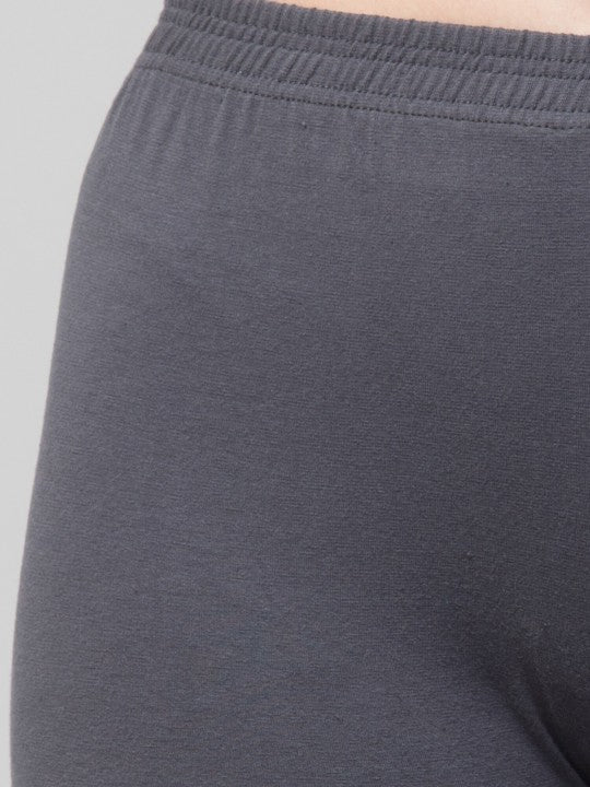 Women Solid Grey  Mid-Rise Gym Short