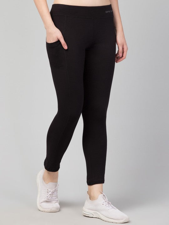Women Slim Fit Pocket Detail Sports Tights